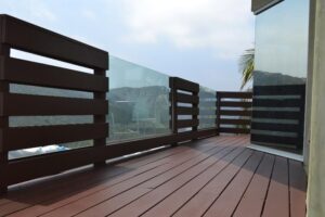 Beyond Wood and Metal: The Allure of Vinyl Fencing in Contemporary Landscapes