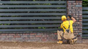 What Types of Fences Can Fence Contractors Ottawa Build?