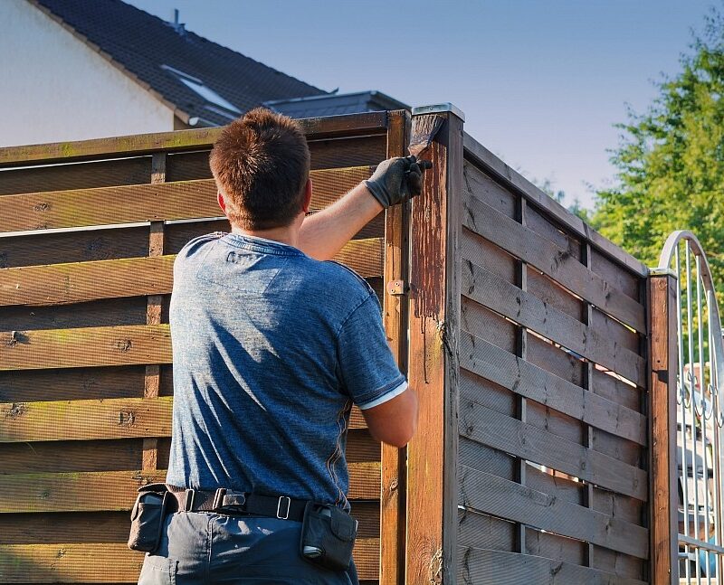 Protect Your Yard with Top Wood Fence Installation Ottawa