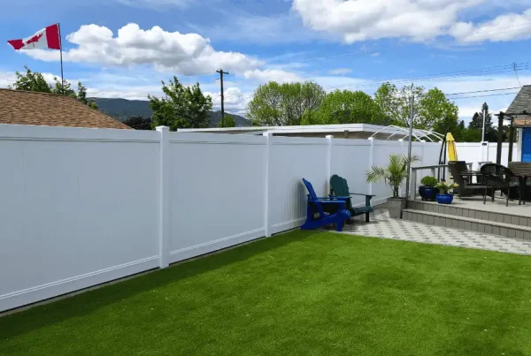 White vinyl fence