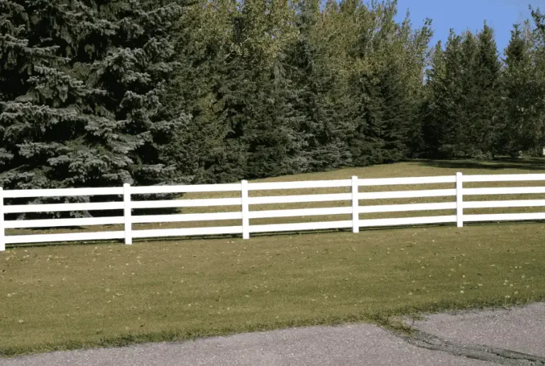 Ranch vinyl fence
