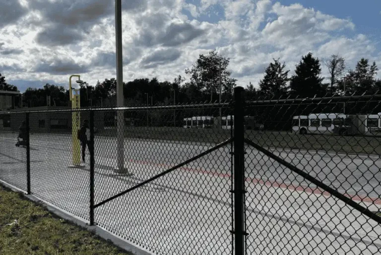 Commercial chain link fence
