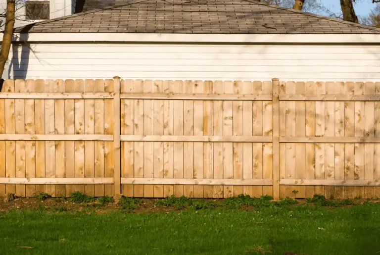 Wood privacy fence