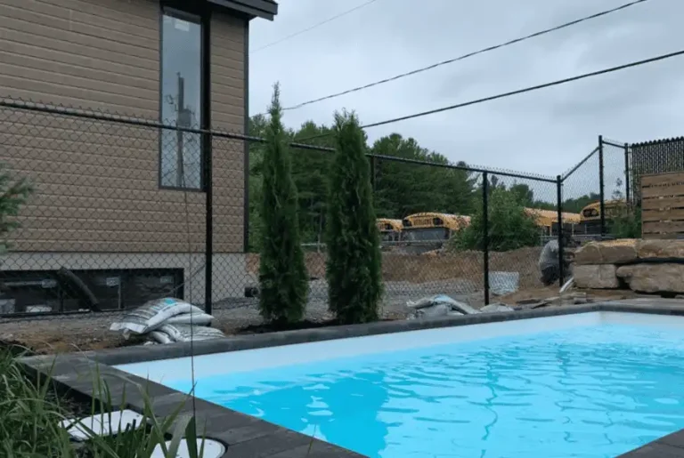 Black chain link fence, 6 feet