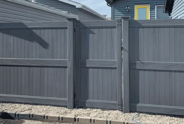 Grey Oak vinyl fence, 3 rails