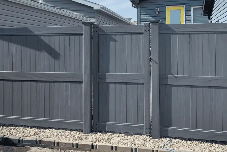 Grey Oak vinyl fence, 3 rails