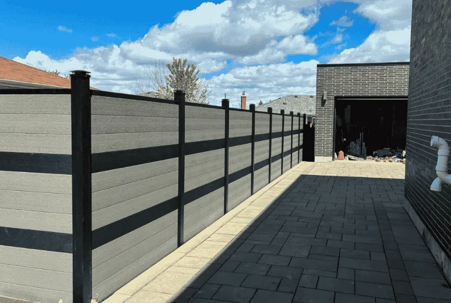 Composite Fence 4 rails