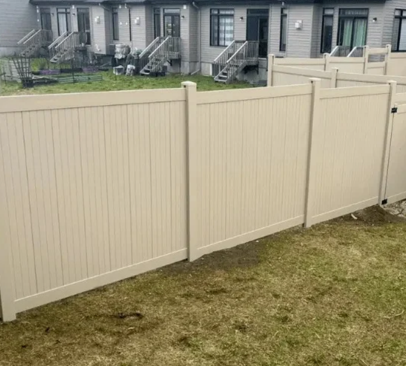Commence Fence Vinyl Fence
